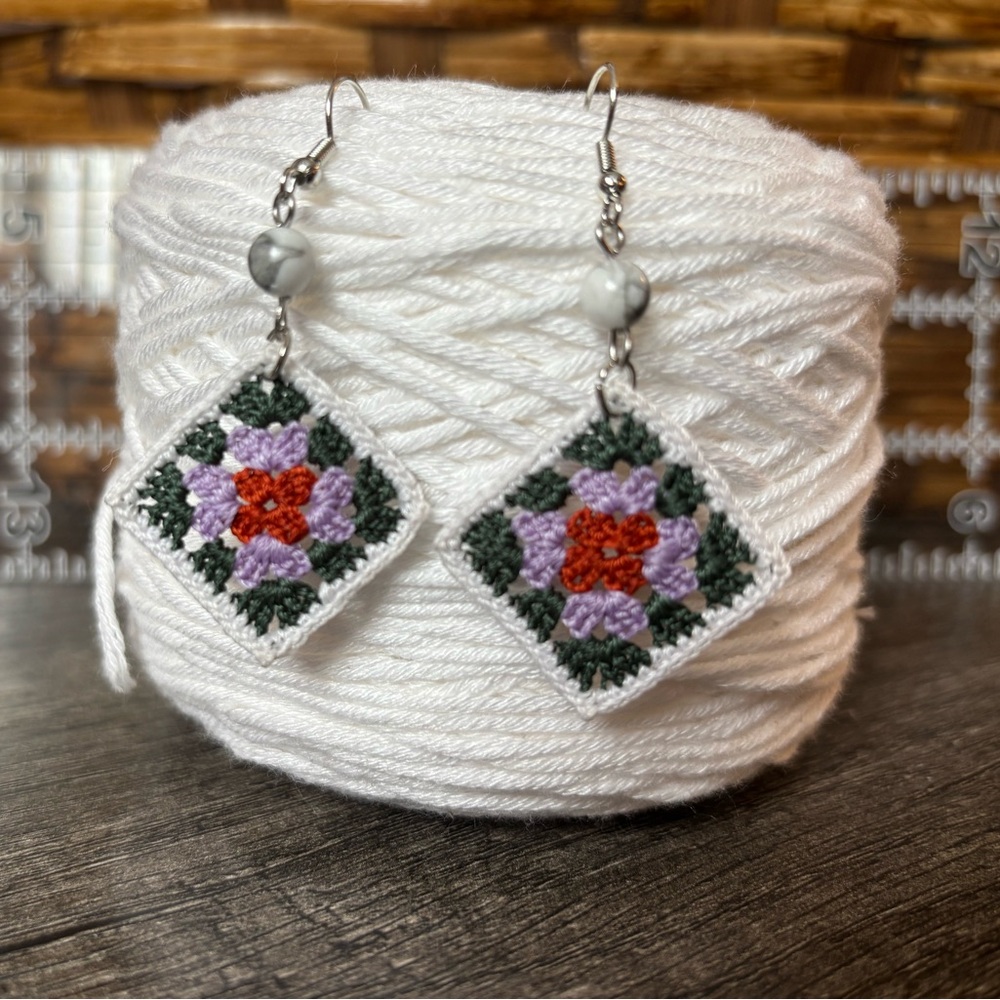 NEW Handcrafted Multi Color Granny Square Earrings - Picture 6 of 10